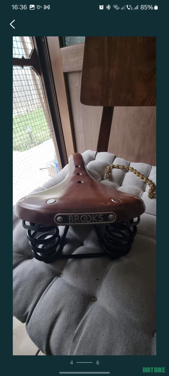 3. Vând sa Brooks Flyer din piele maro