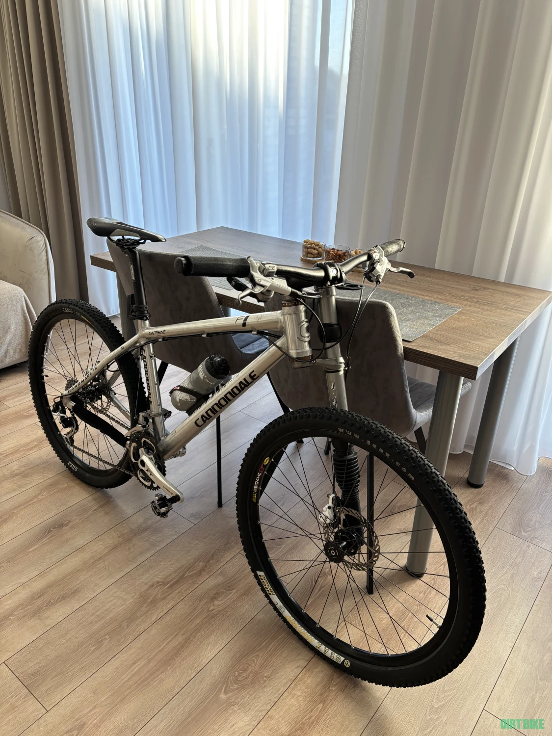 1. Cannondale Lefty F1 Caffeine marime M