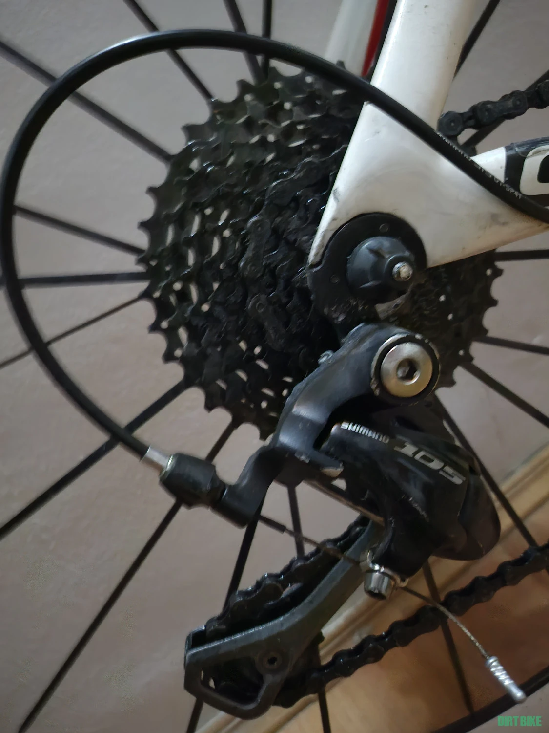 2. De vanzare cursiera Cannondale