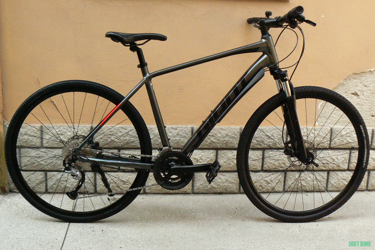 1. Bicicleta cross Giant