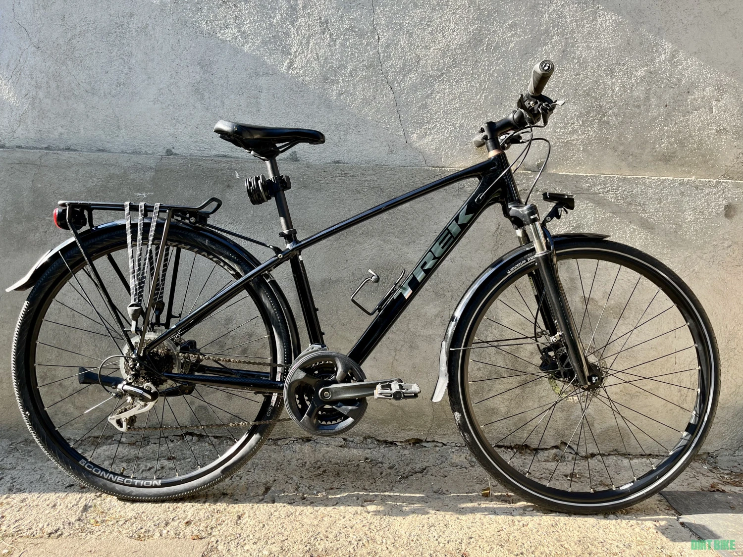 1. Trek Dual Sport 2 Equipped M