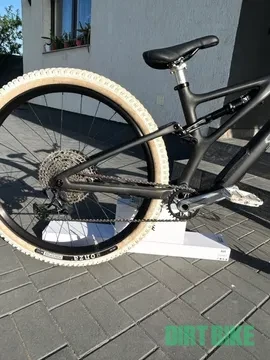 5. Specialized Stumpjumper comp 2023 custom