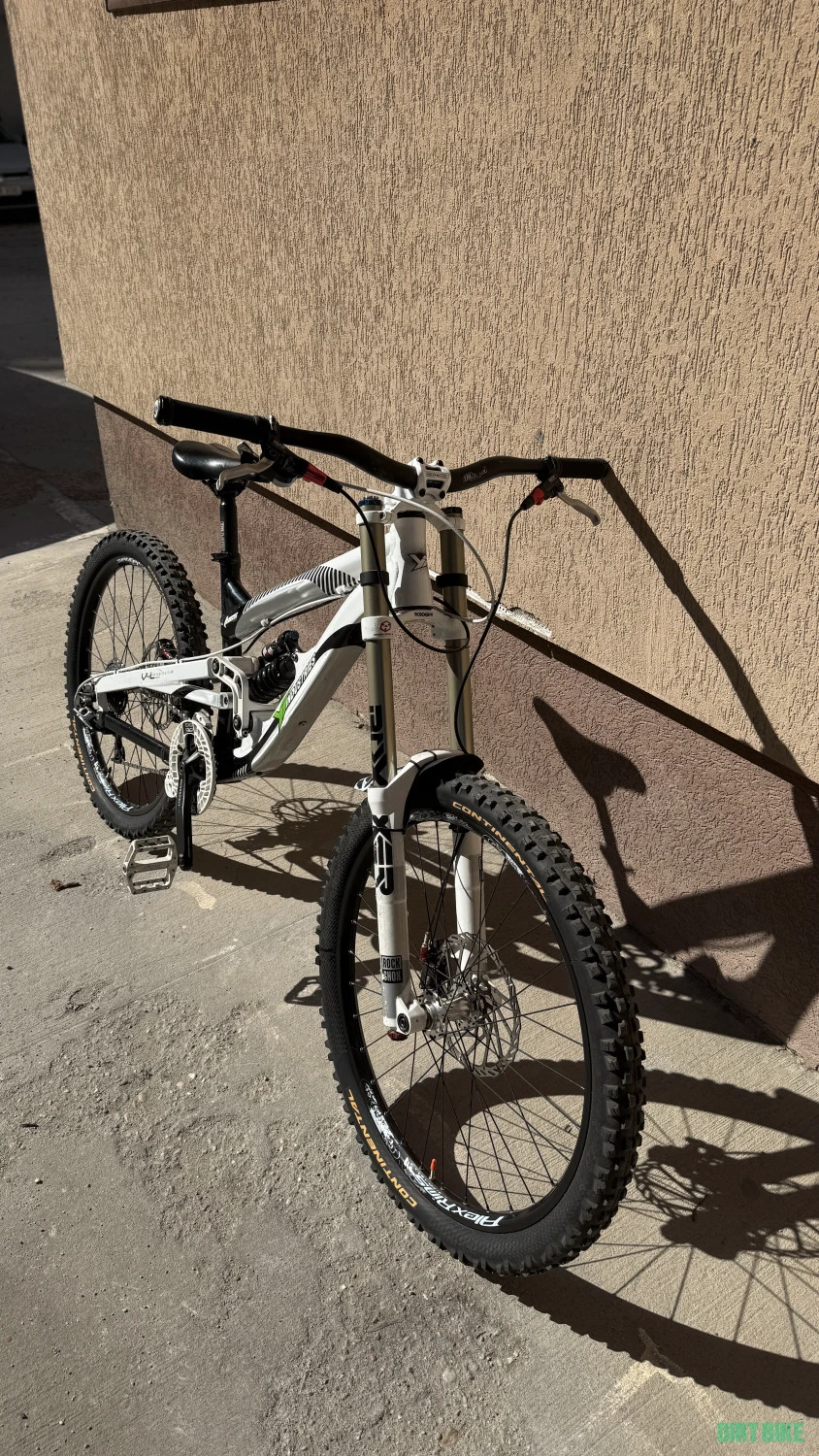 1. Yt Tues 2010