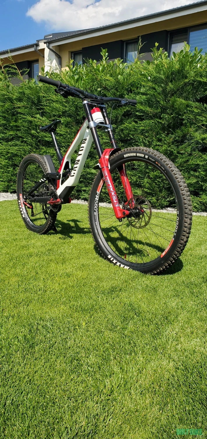1. Canyon Sender CFR Mullet