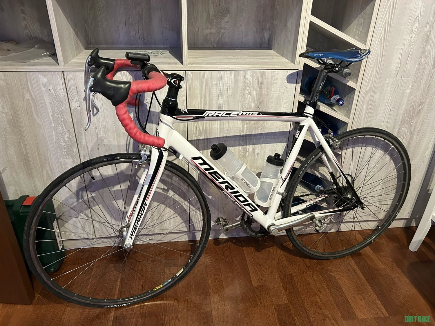 1. Cursiera Merida Race Lite 904