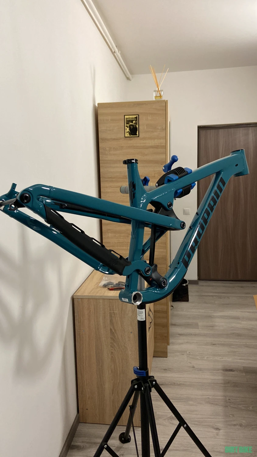 1. Frameset Propain Spindrift 29” M