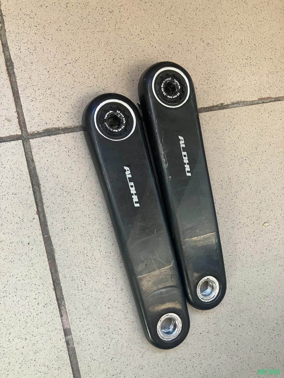4. Rotor aldhu carbon 172,5 road-mtb