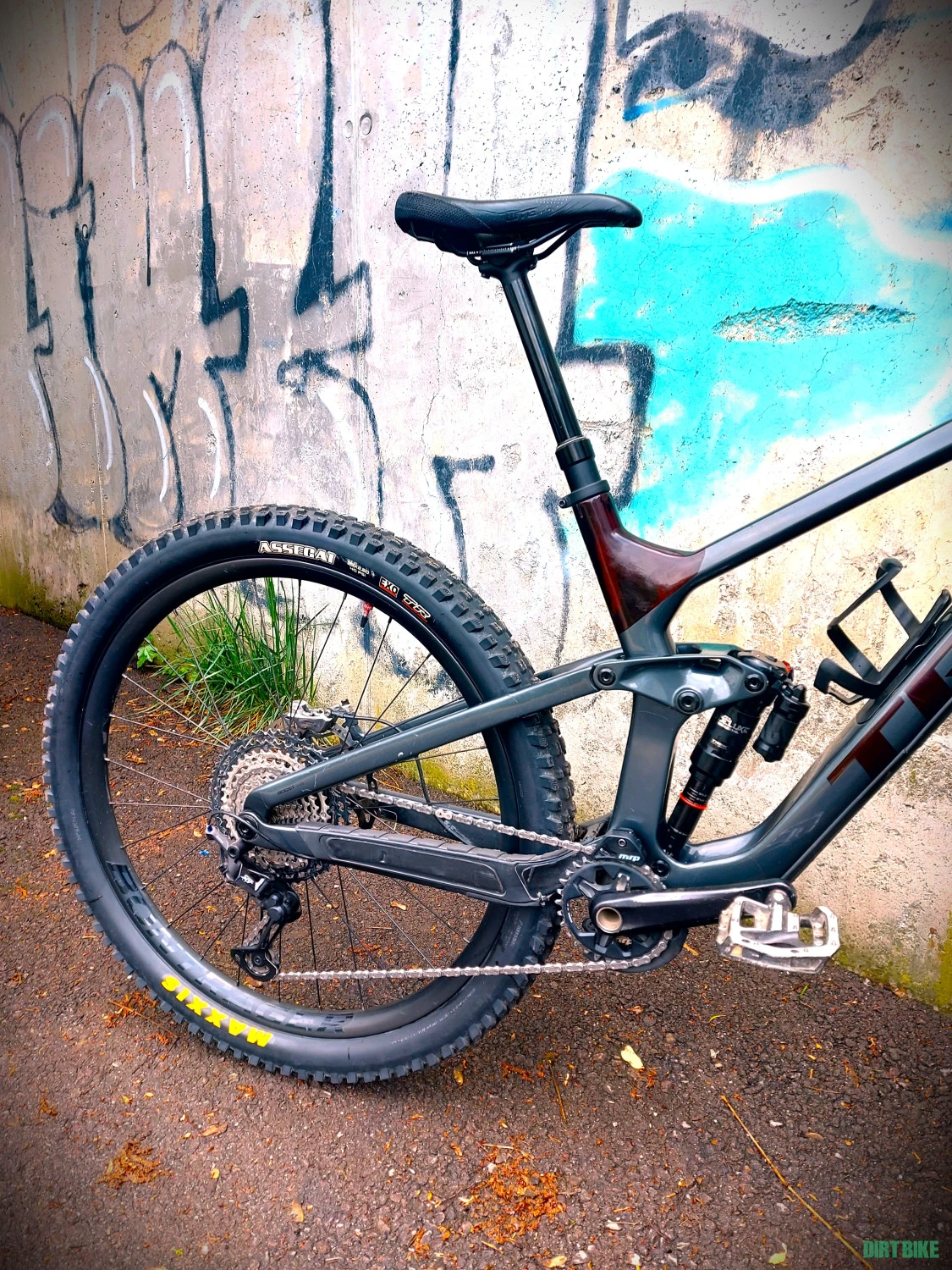 5. Trek Slash 9.8 Full Carbon