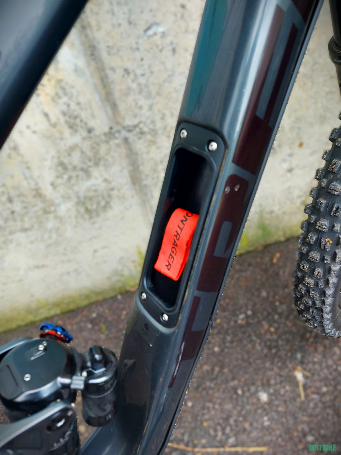 2. Trek Slash 9.8 Full Carbon