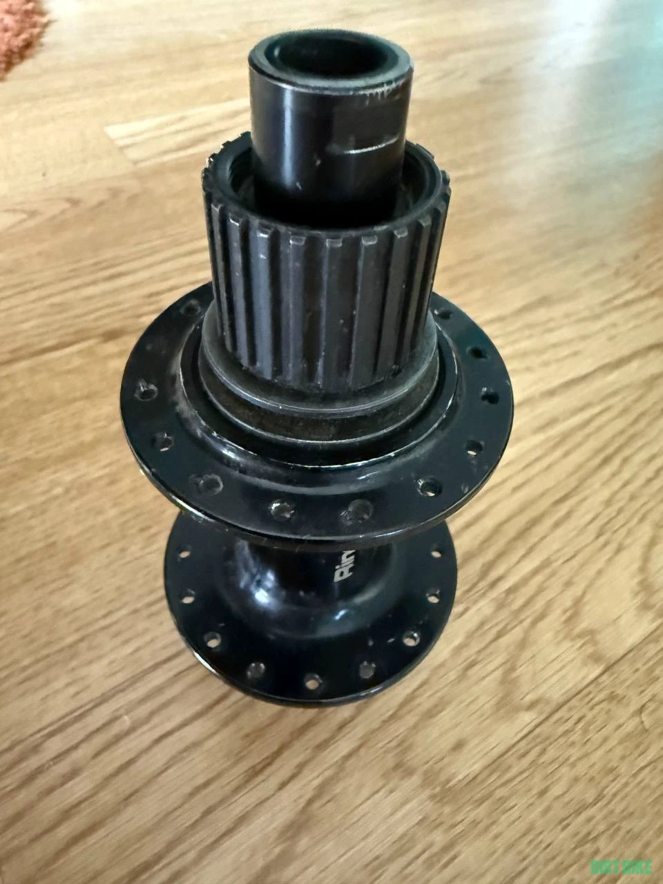 5. Butuc roata spate sunringle caseta shimano microspline