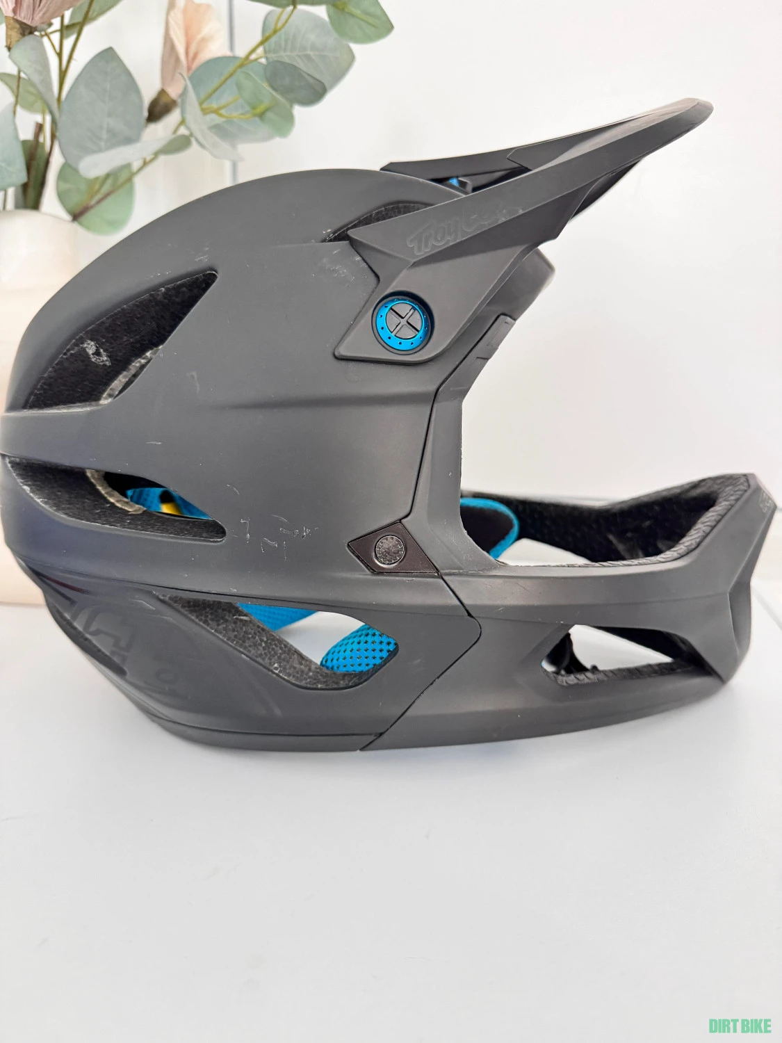 4. Cască Downhill Troy Lee Designs stage mips