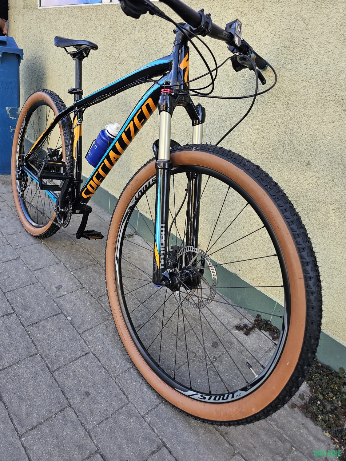 4. Bicicleta 29" inchi specialized