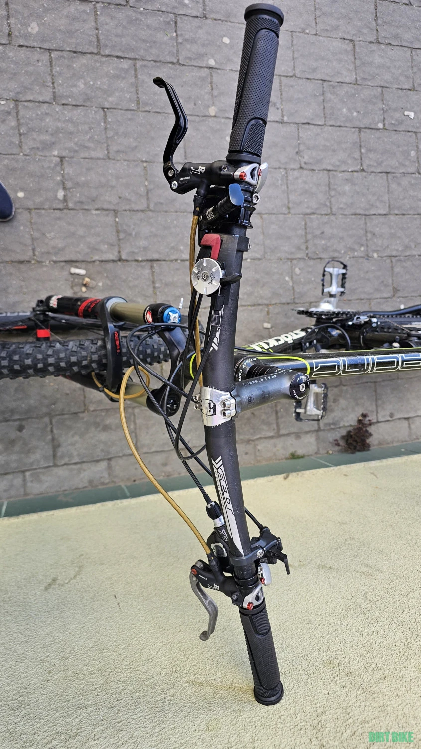 3. Bicicleta Full Suspension Stockli Fully-racing carbon DS-NINE 9