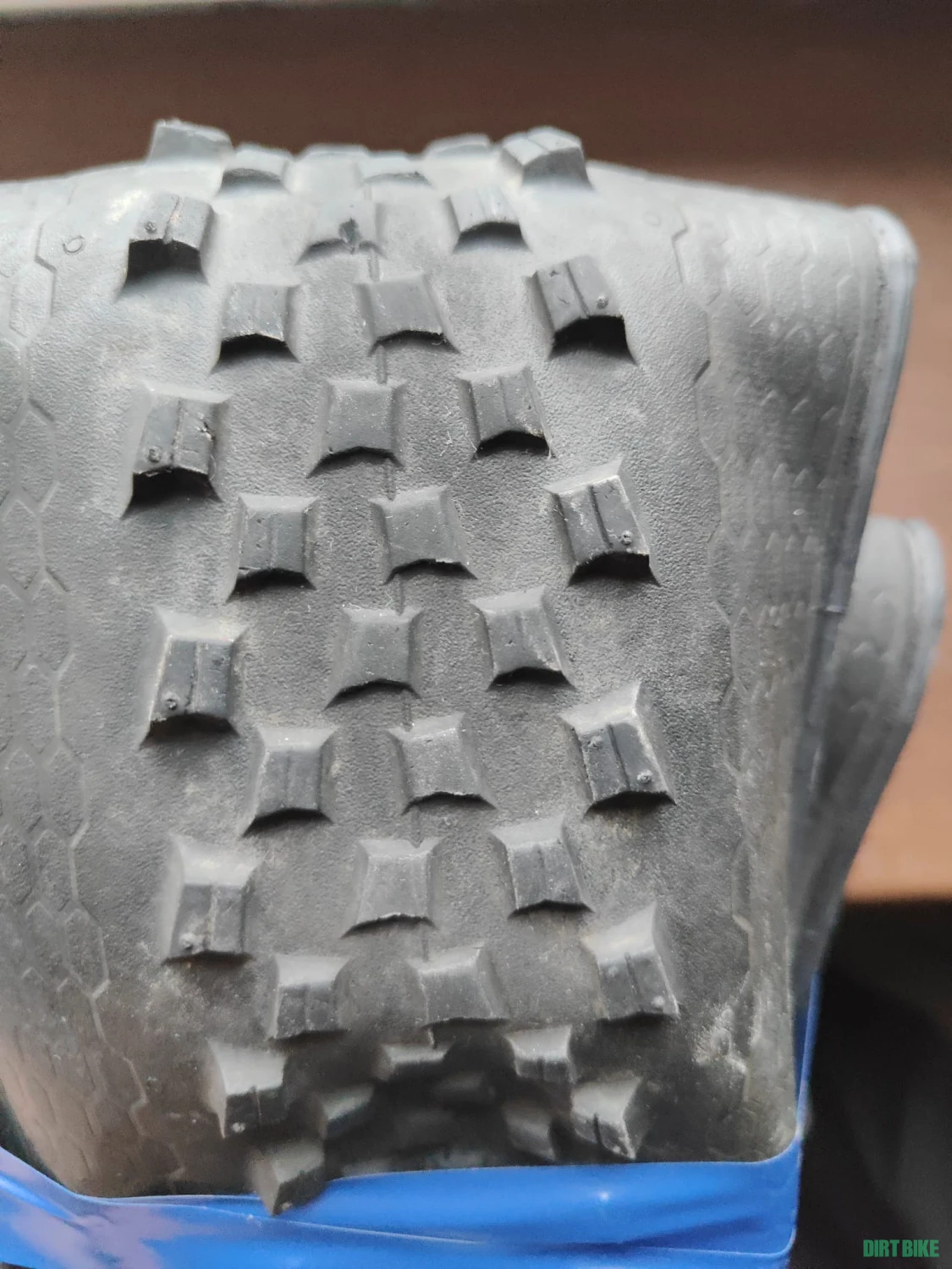 1. Continental Cross King 29 2.0