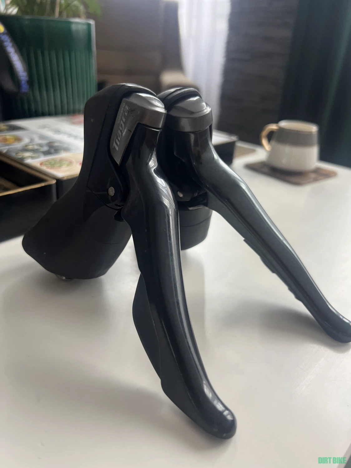 1. Shimano Tiagra ST-4700