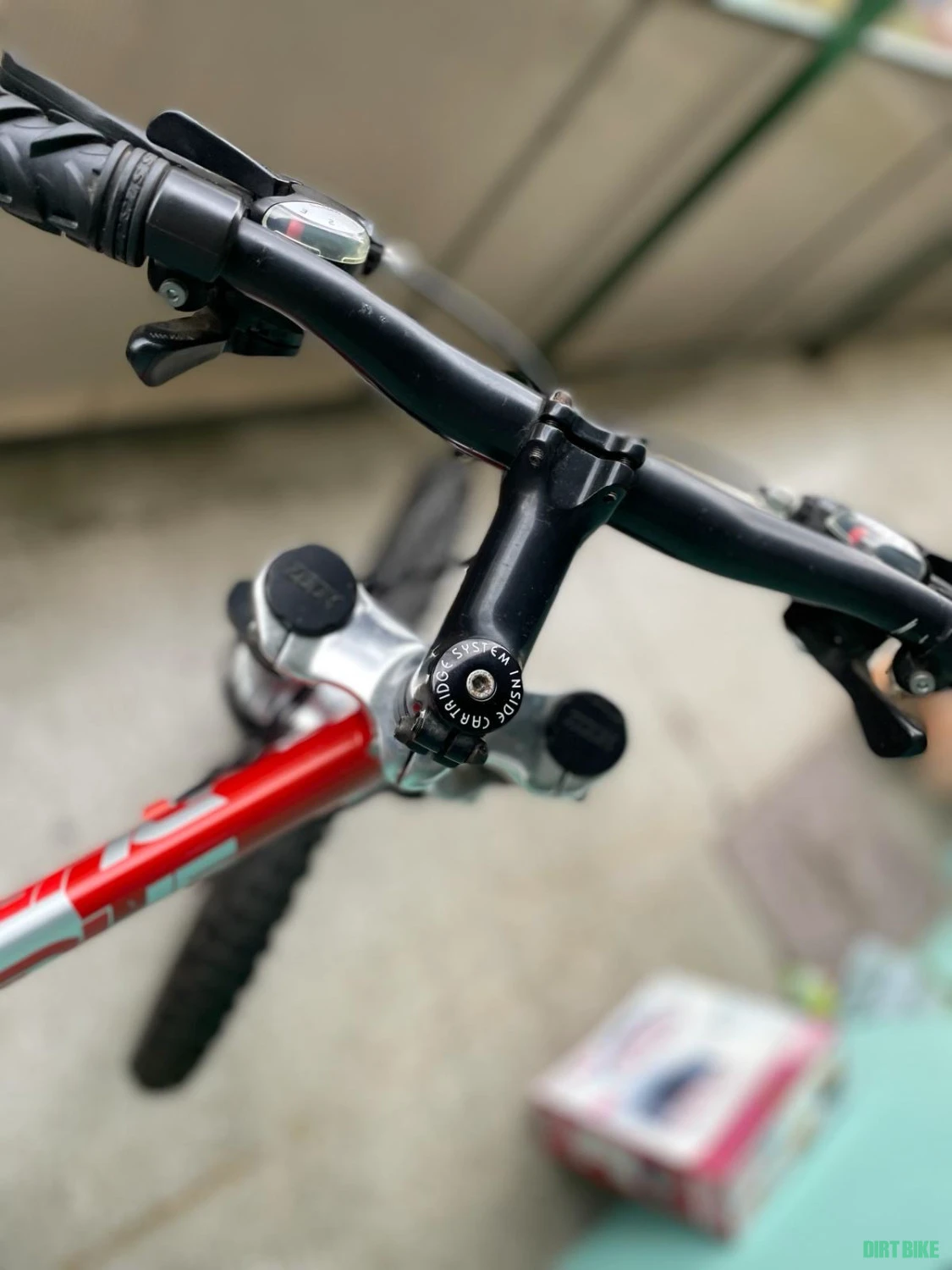 4. Bicicleta dh