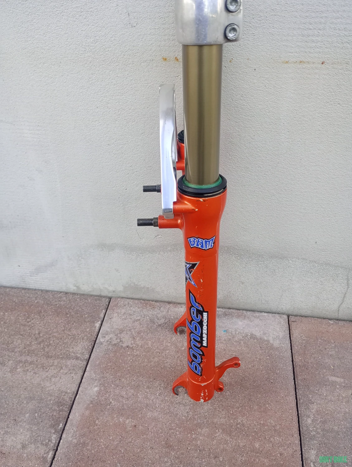 6. Marzocchi Bomber Z1