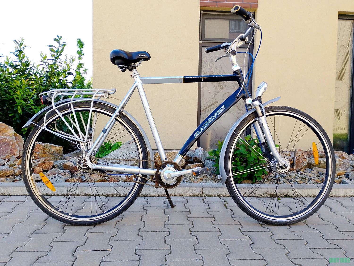 1. Bicicleta olandeza foarte confortabila Batavus