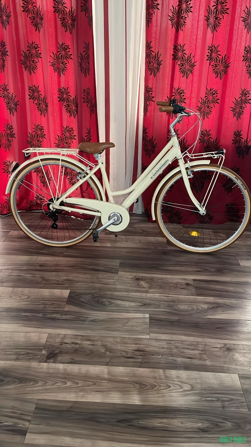 2. Bicicletă Damă Adriatica Crem