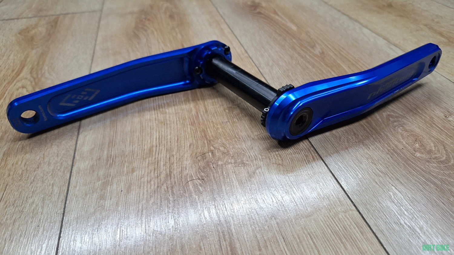 1. Angrenaj Fovno Phantom + foaie