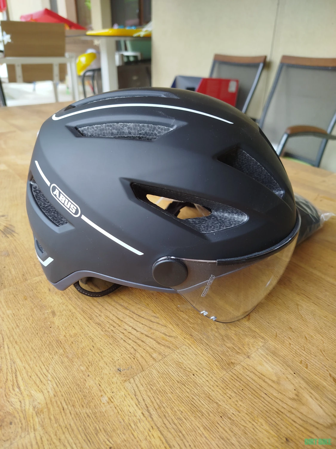 3. Casca Abus Pedelec 2.0 Ace