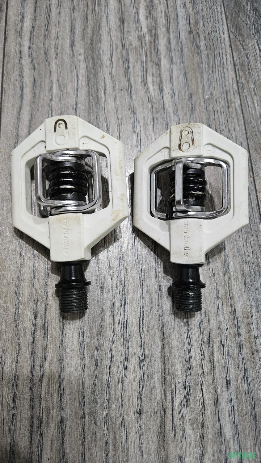 1. Pedale Crankbrothers Candy 1 Albe
