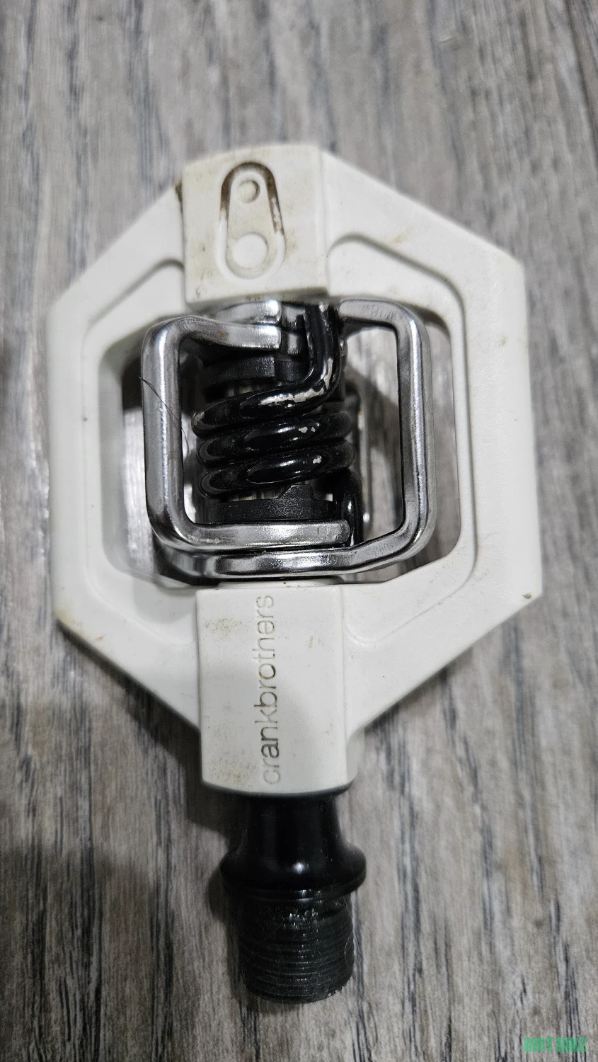 4. Pedale Crankbrothers Candy 1 Albe