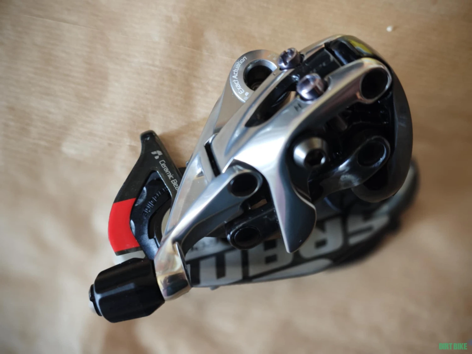 1. Schimbător pinioane Sram Red 10 viteze