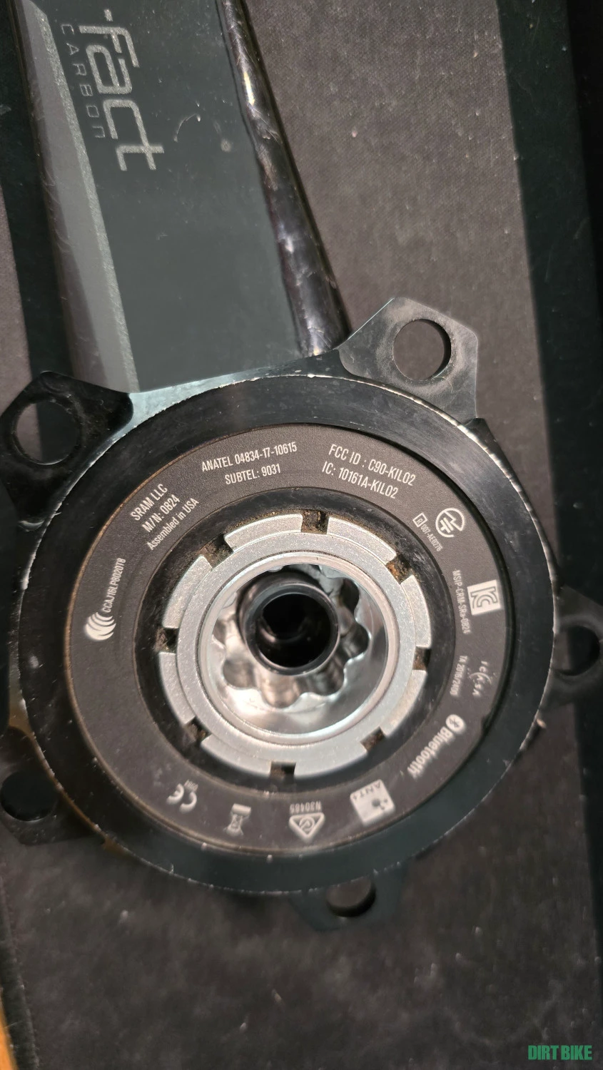 6. Angrenaj Specialized carbon BB30 cu Power Meter Quarq