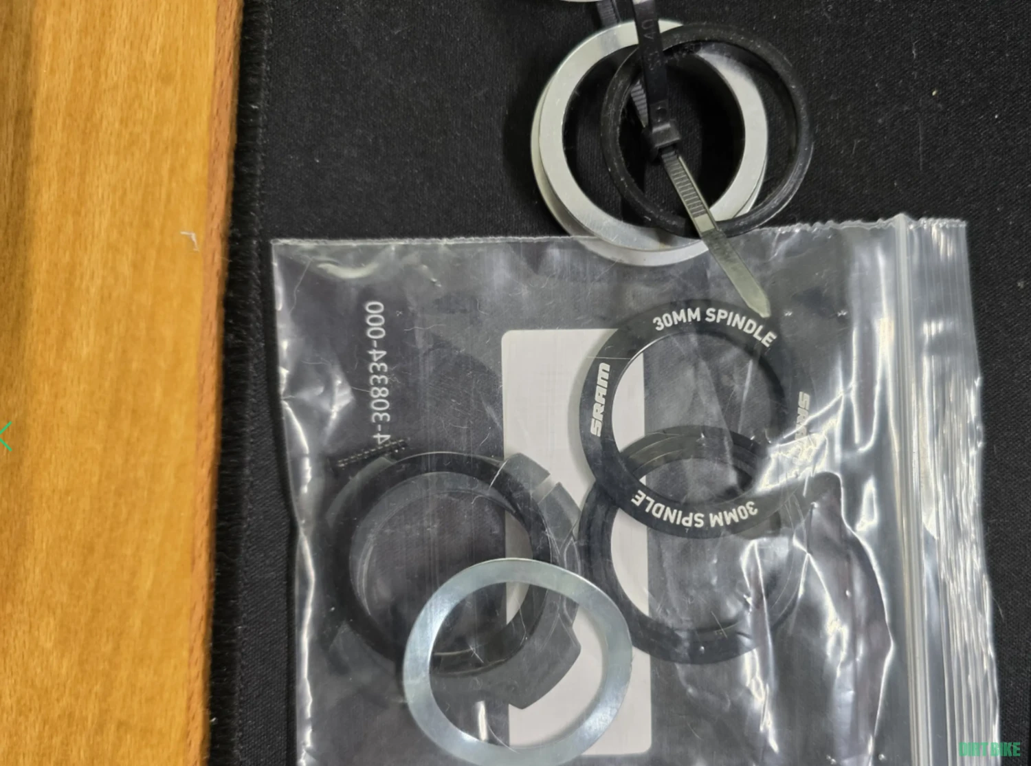 4. Angrenaj Specialized carbon BB30 cu Power Meter Quarq