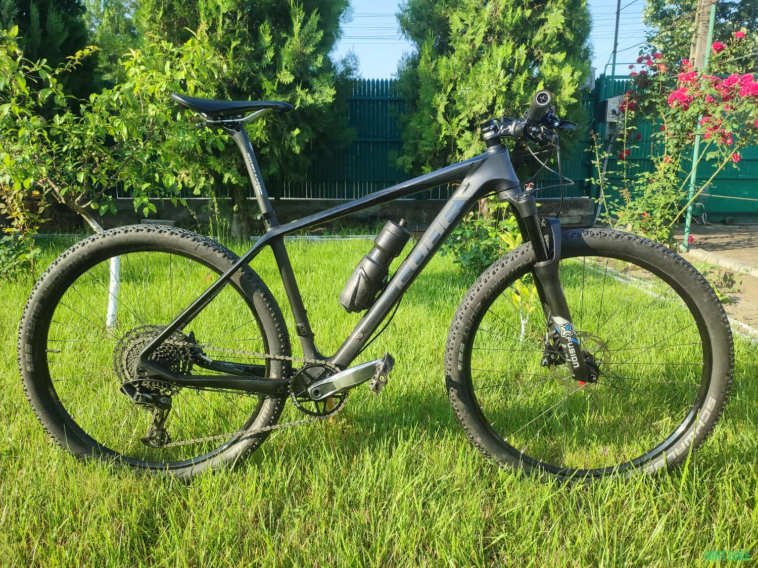 1. Bicicleta Cube reaction GTC carbon