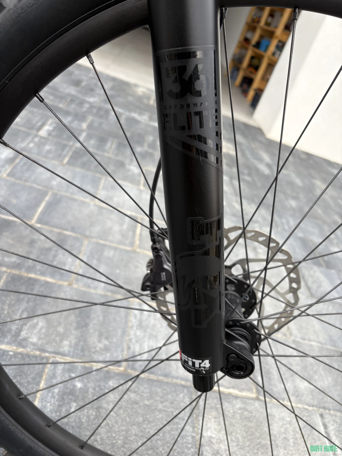 4. Bicicletă intense