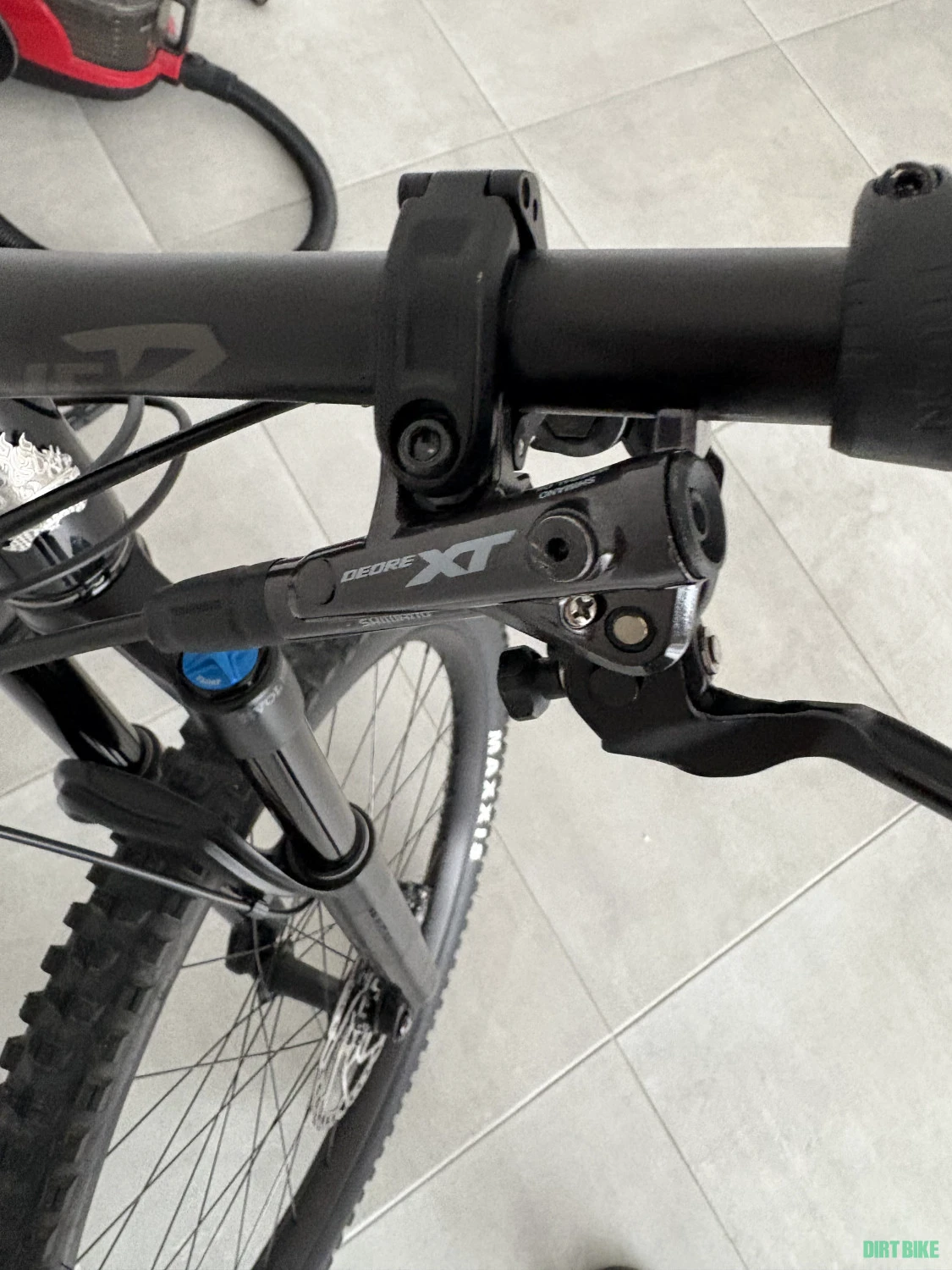 1. Bicicletă intense