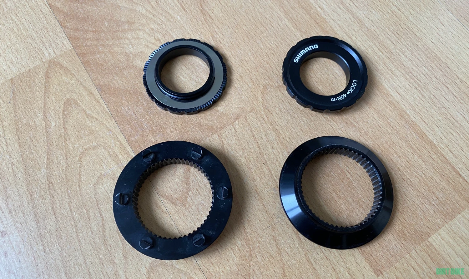 1. Adaptor Shimano Center Lock 6-bolt + piuliță