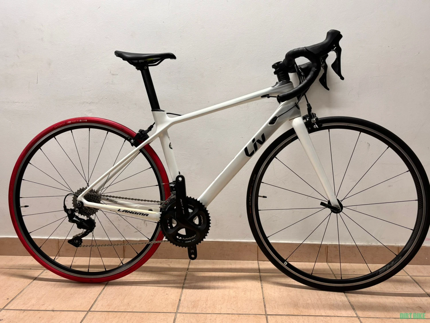 1. Cursiera Liv Langma Advanced 2 Rainbow White, marime S