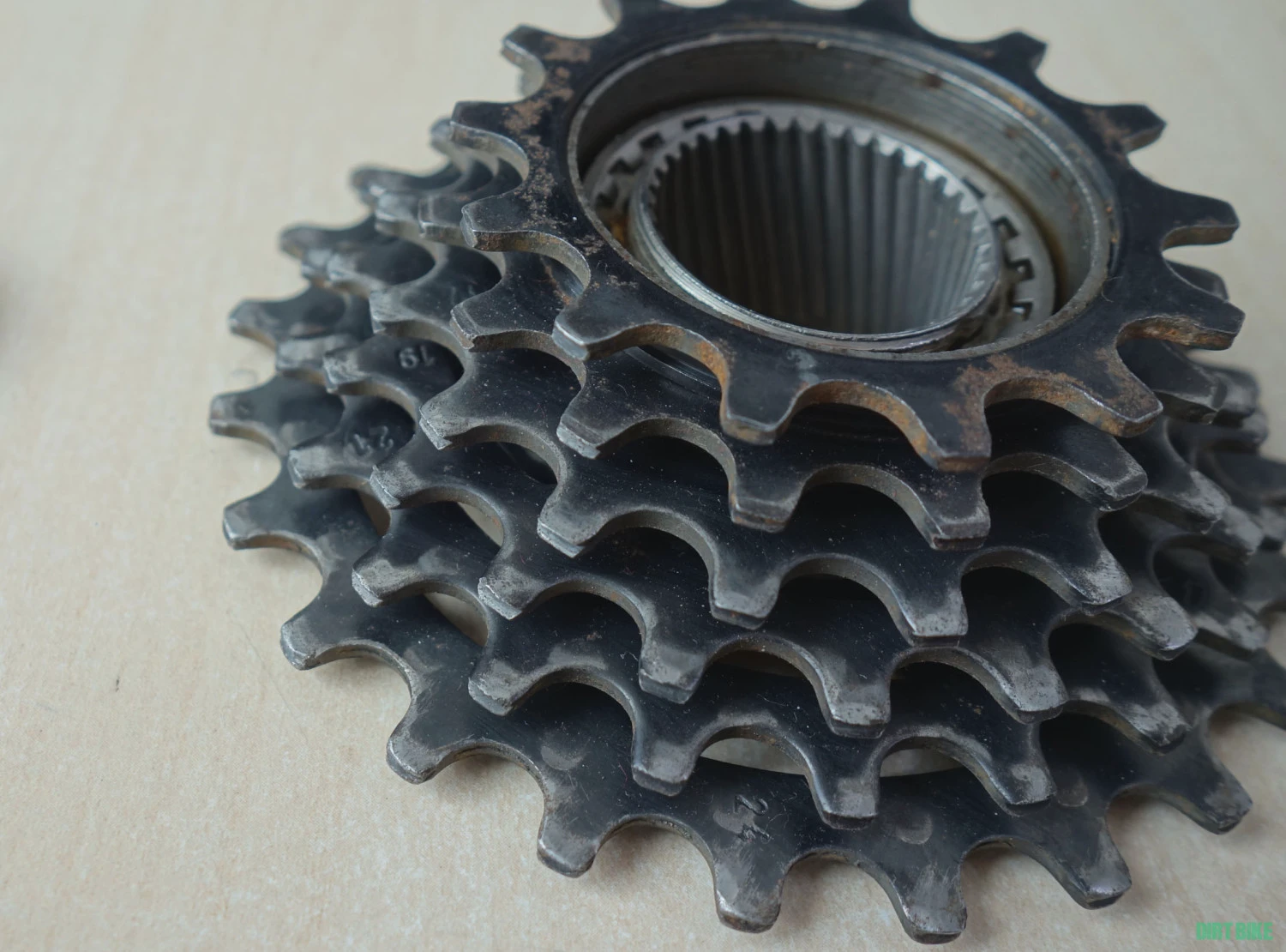 4. Vand pinioane Maillard Helicomatic cu inel / lockring piulita