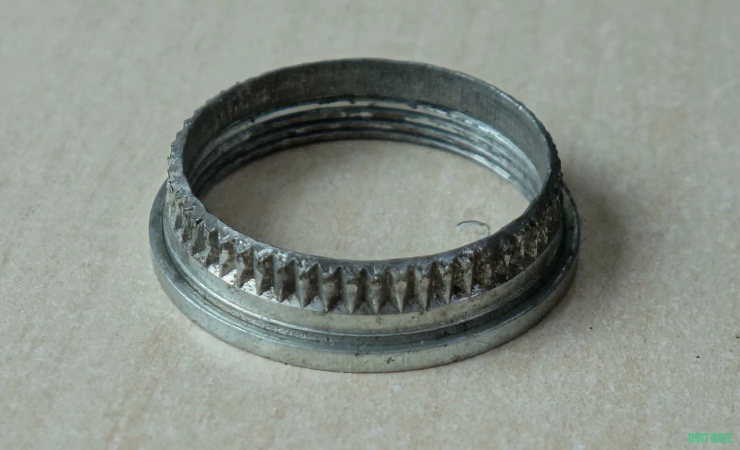 8. Vand pinioane Maillard Helicomatic cu inel / lockring piulita