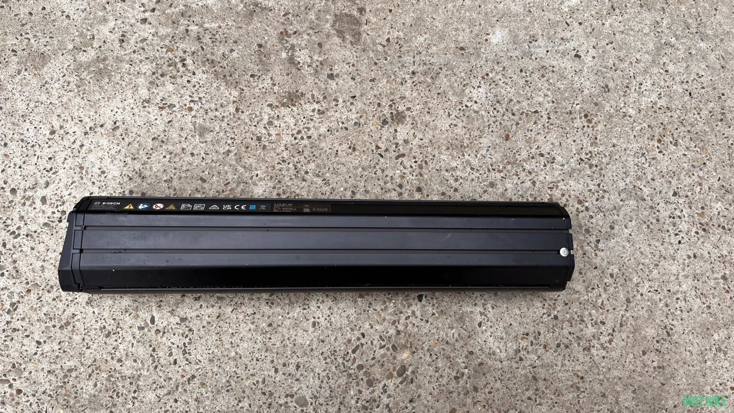 1. Baterie Bosch PowerTube 625 Verticală pentru bicicletă electrică