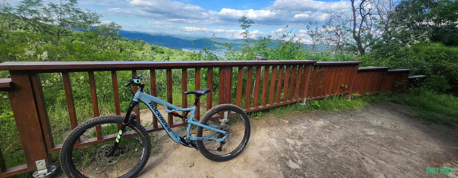 6. Bicicleta full suspension rockrider