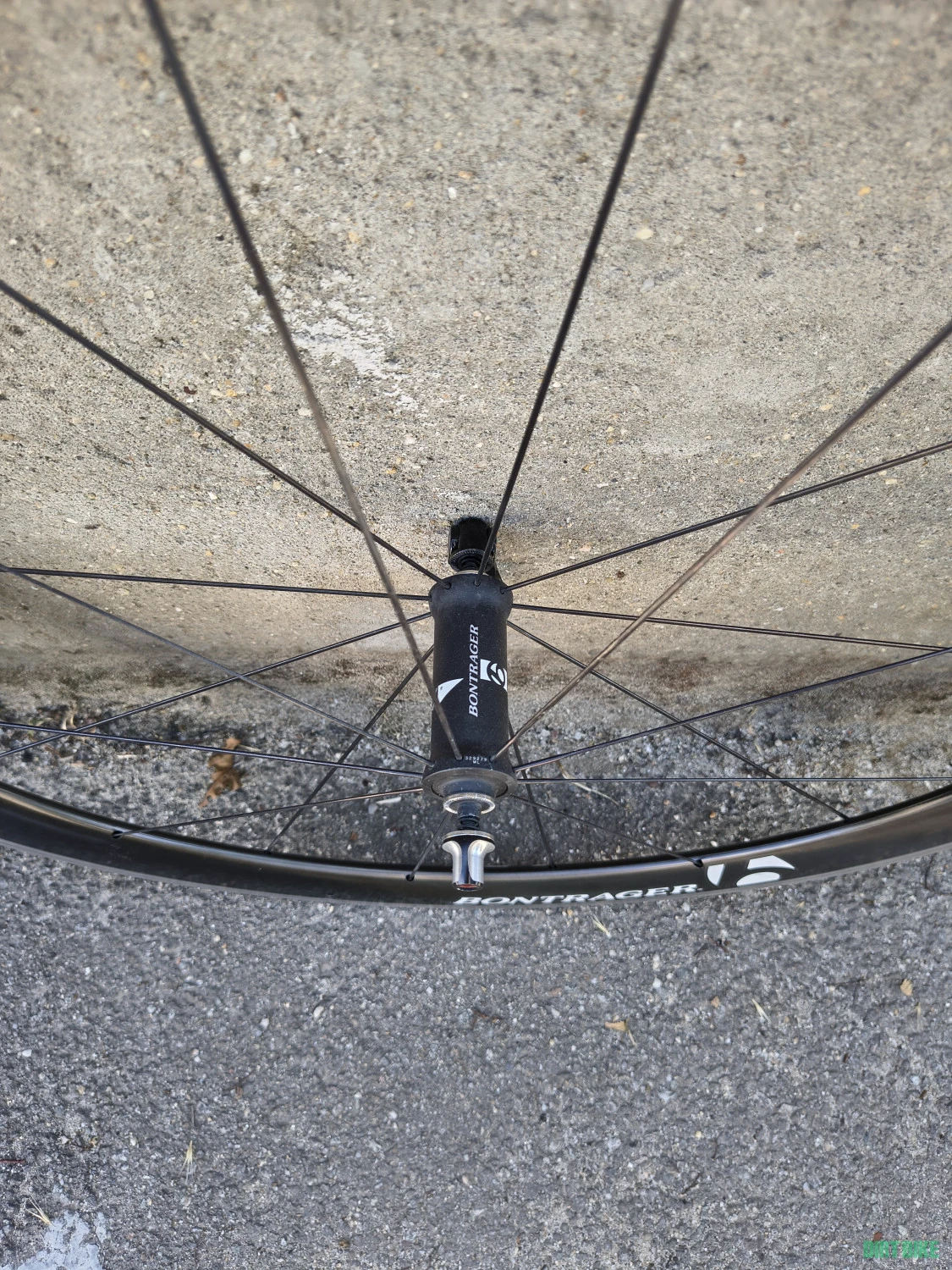 8. Bontrager Aura 5