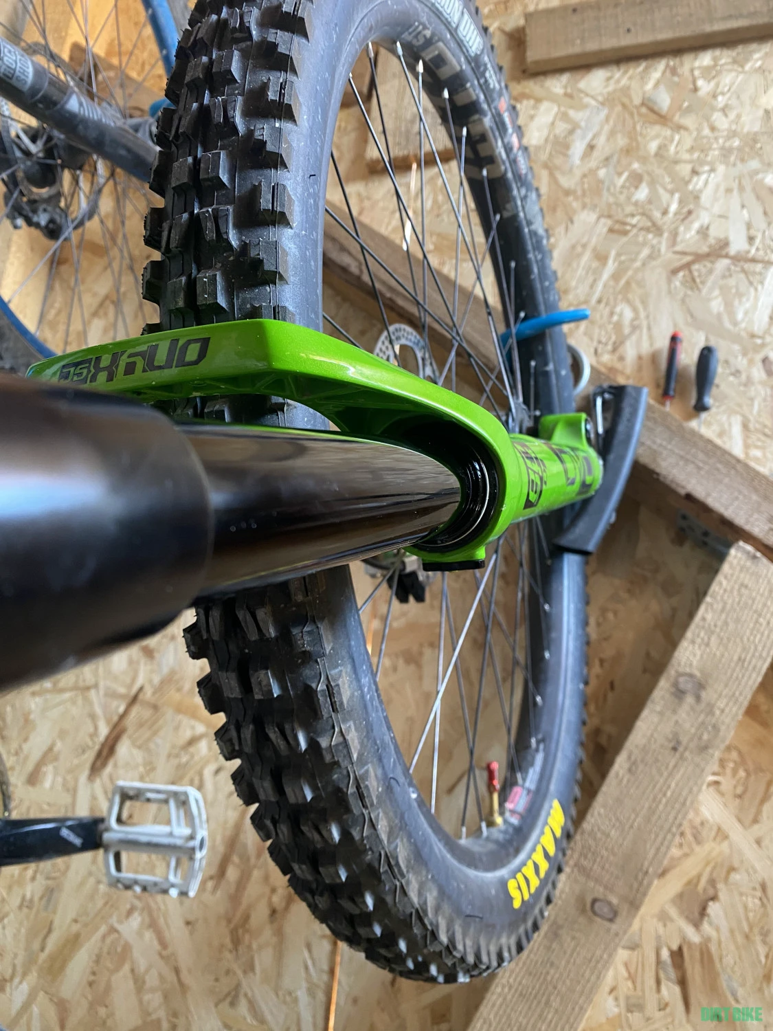 5. Furca DVO onyx sc 170