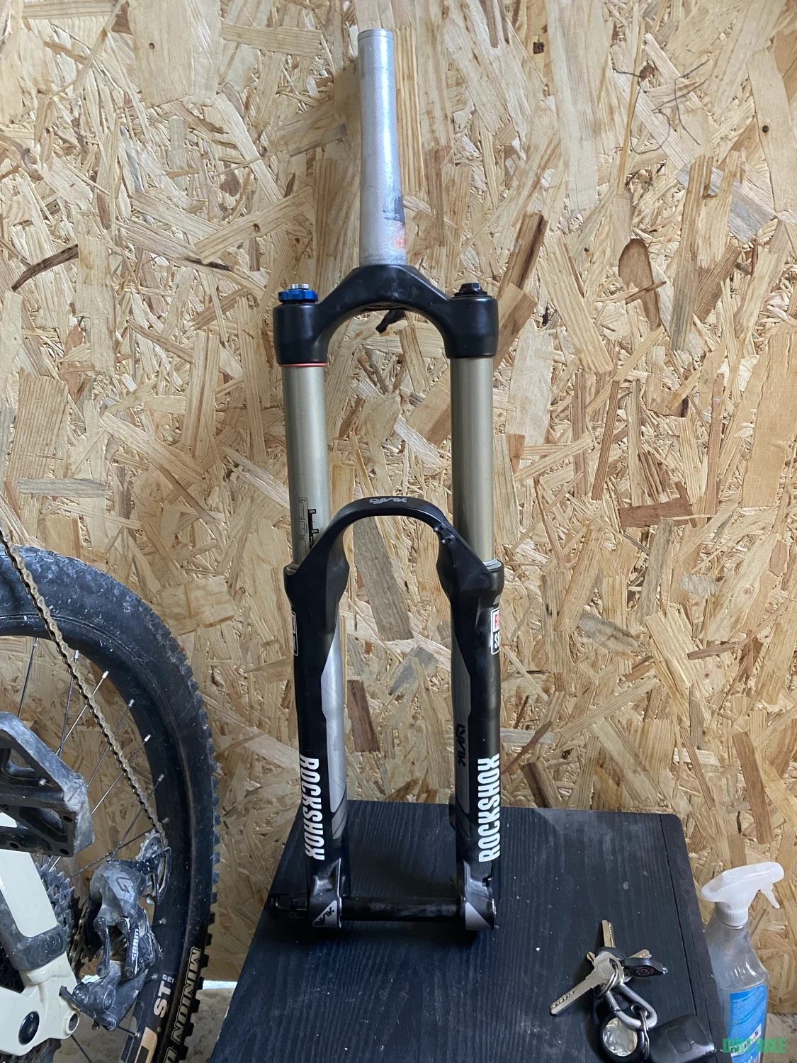 6. Furca rockshox 170