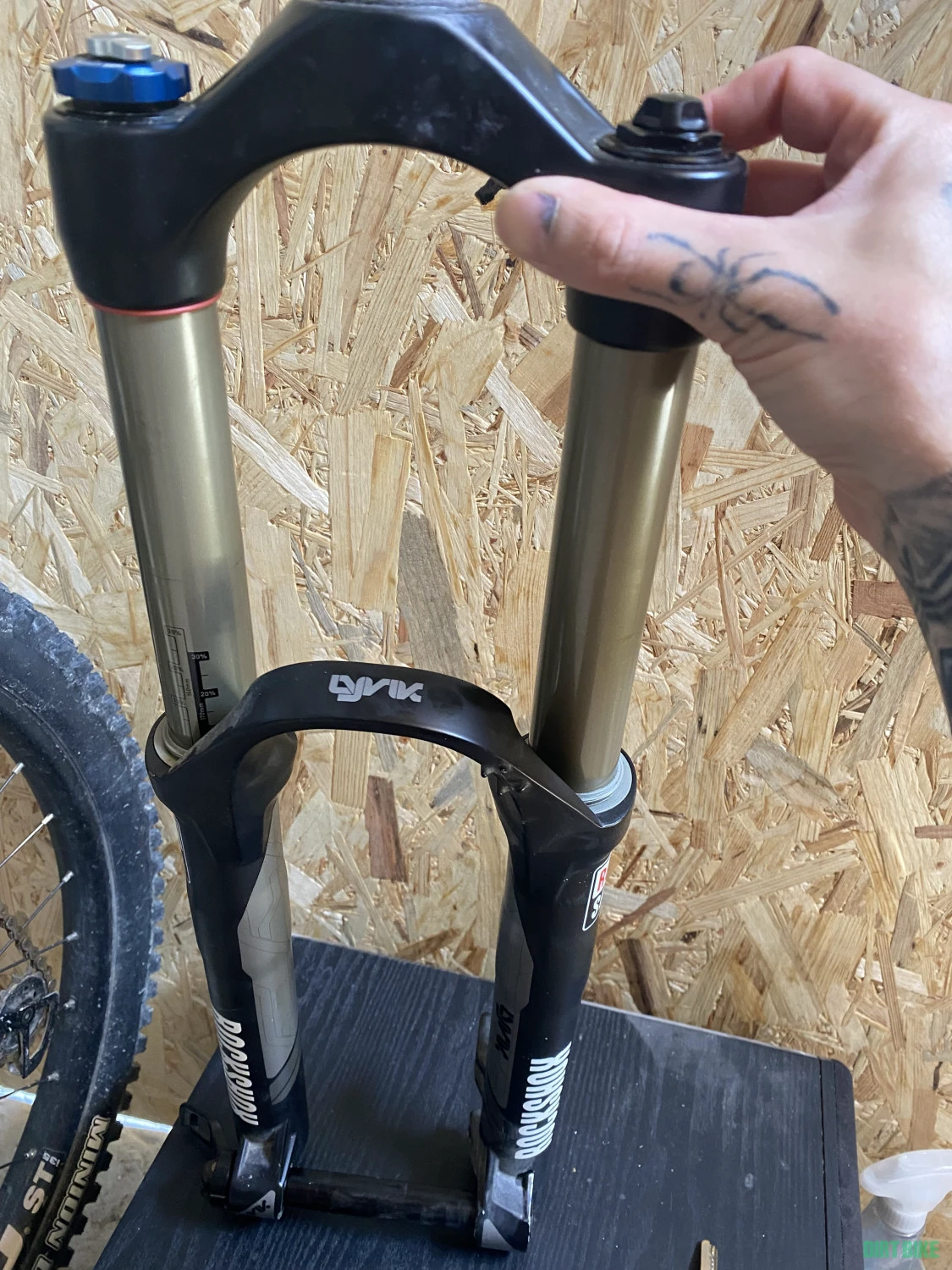 4. Furca rockshox 170