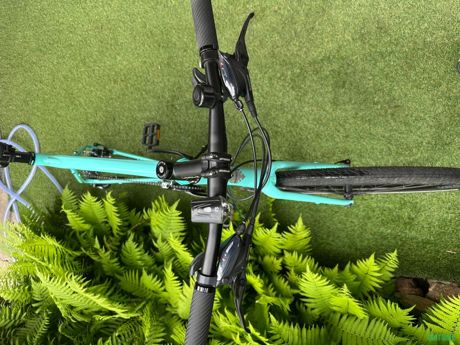 2. BIANCHI C-SPORT 2 Acera – 24sp disk Celeste 2022