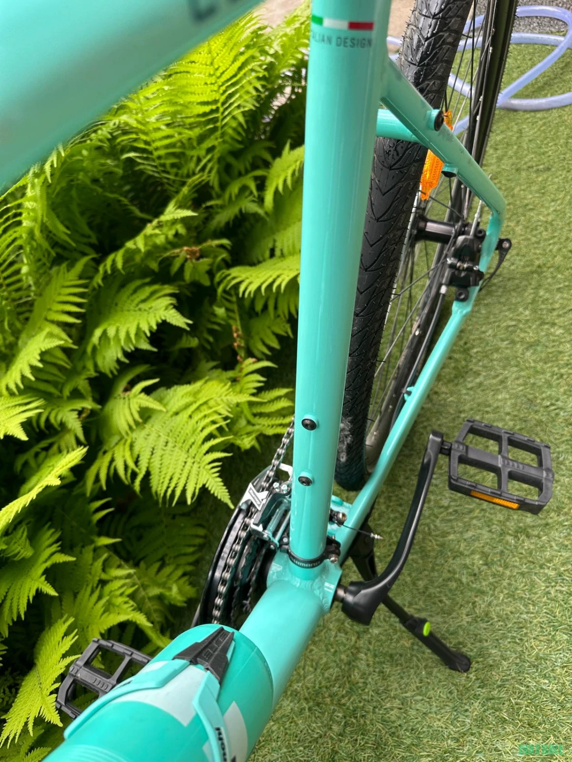 10. BIANCHI C-SPORT 2 Acera – 24sp disk Celeste 2022