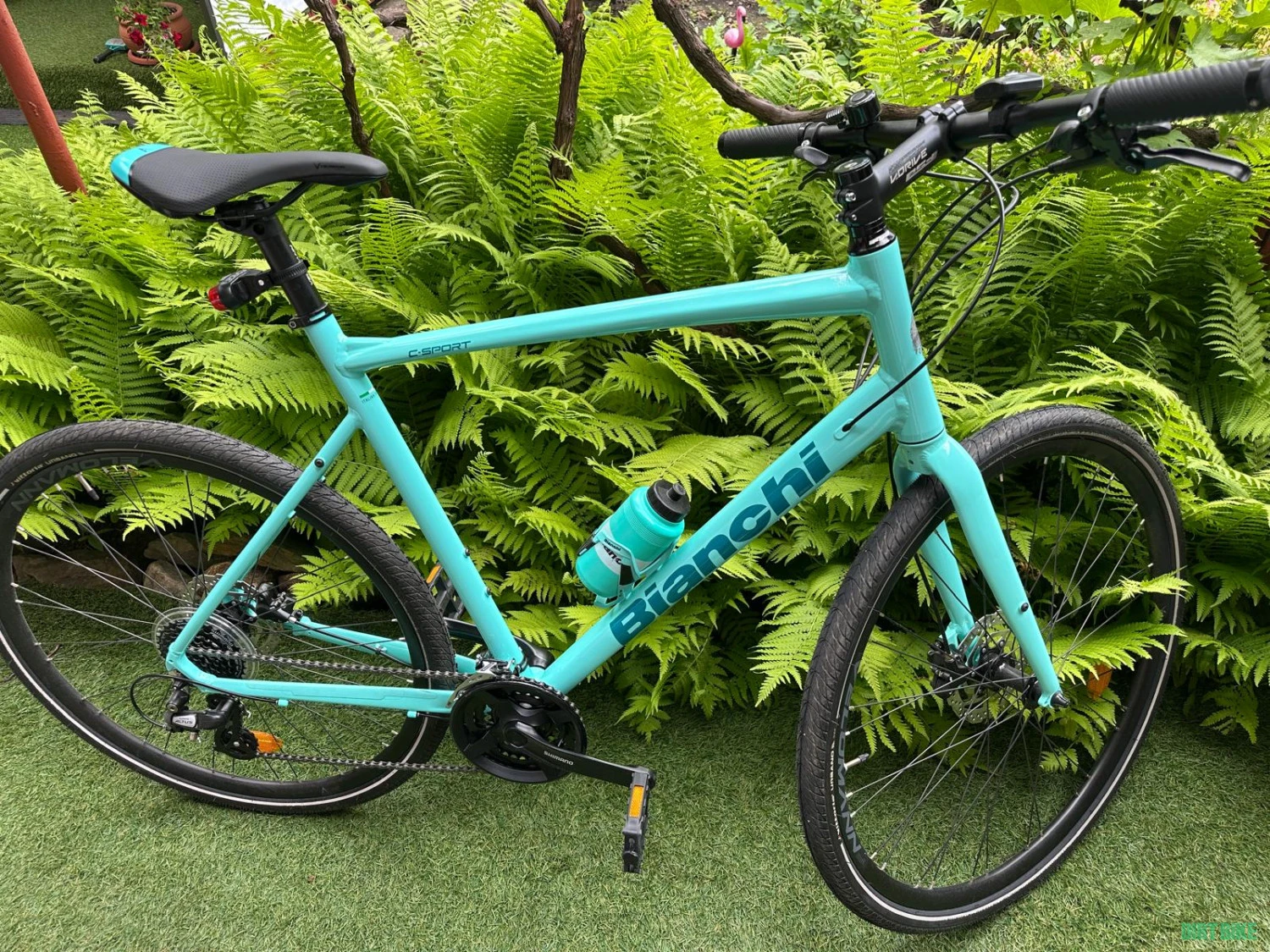 1. BIANCHI C-SPORT 2 Acera – 24sp disk Celeste 2022