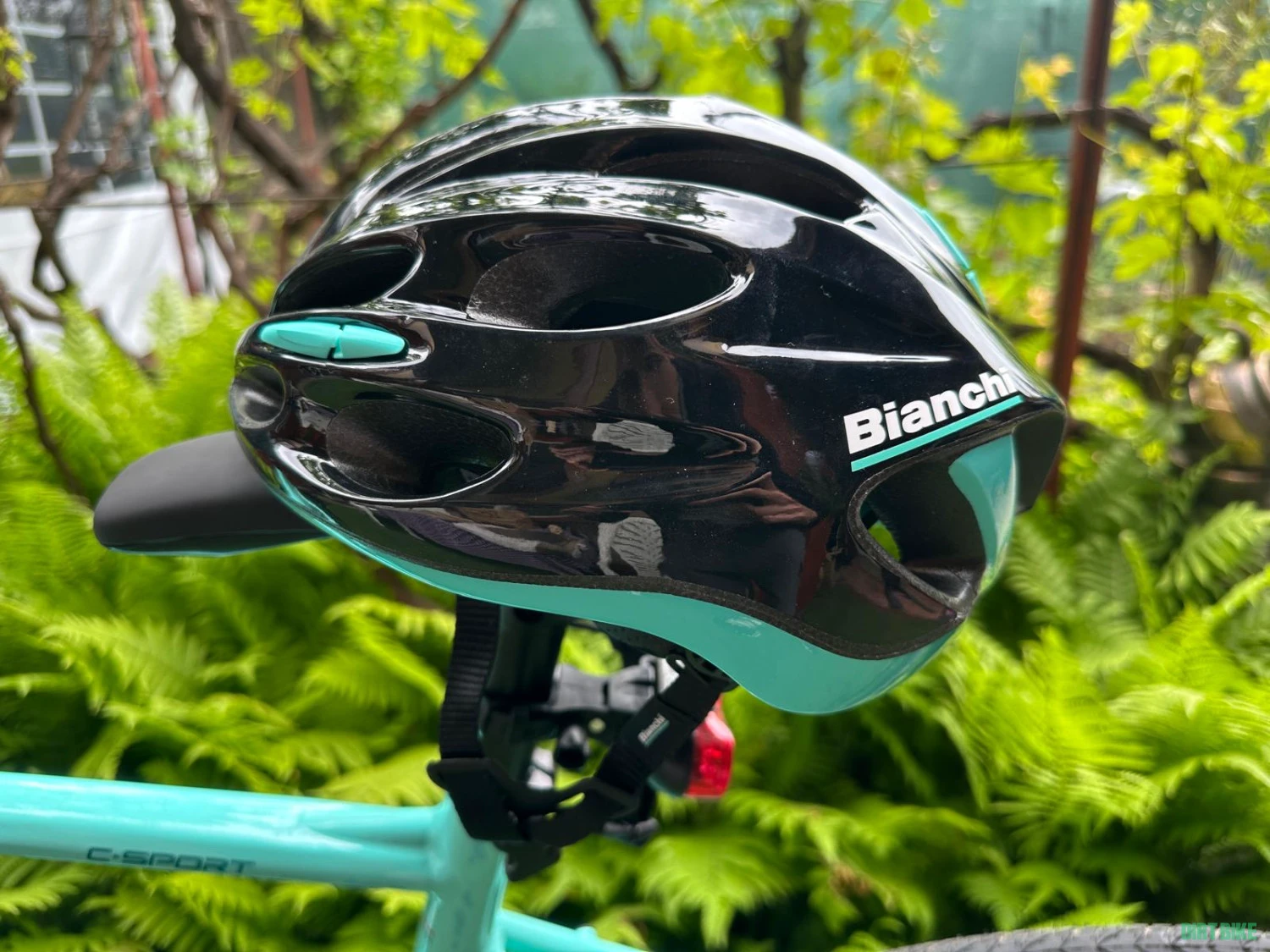11. BIANCHI C-SPORT 2 Acera – 24sp disk Celeste 2022