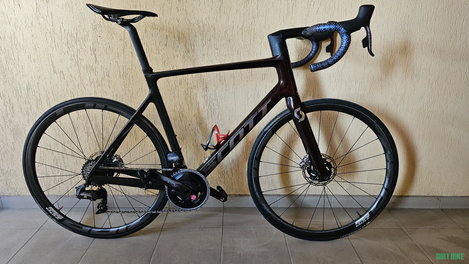 1. Scott Adict 10 RC carbon Sram red axs 12v