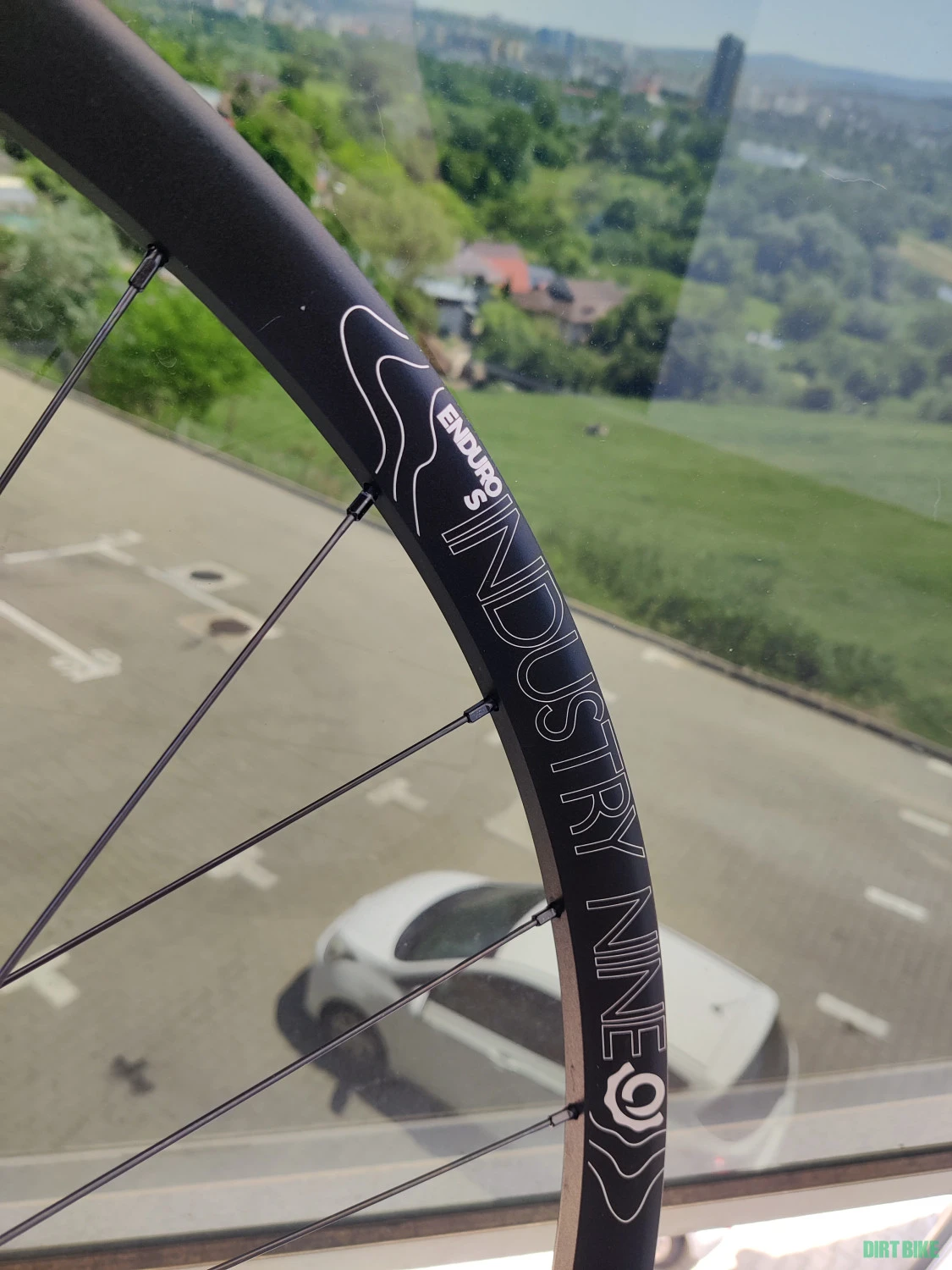 1. Set Roti Industry Nine Enduro-S Hydra