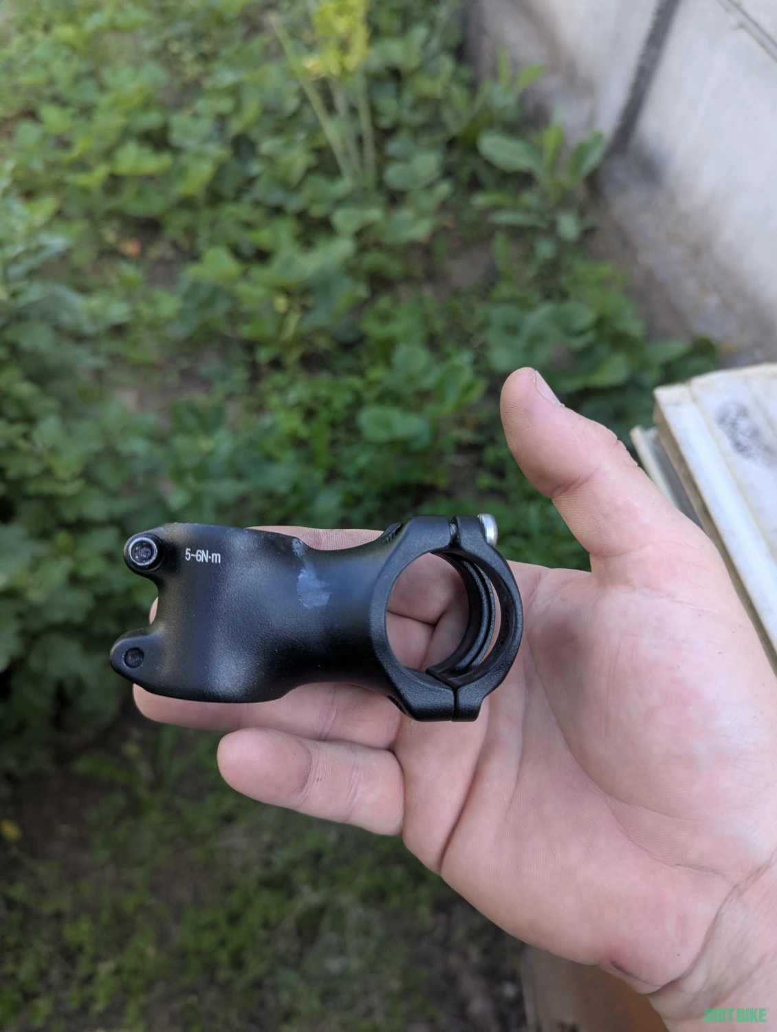 1. Pipa Ground Fifyon Dia. 31,8 mm